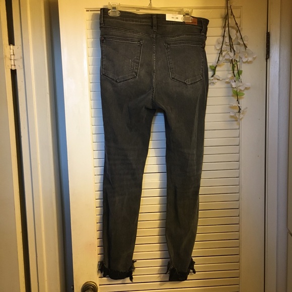 NWT! Judy Blue: Black Destroy and Sewn Hem Cuff Skinny Jeans. Size 11 Length 30 - Picture 2 of 16